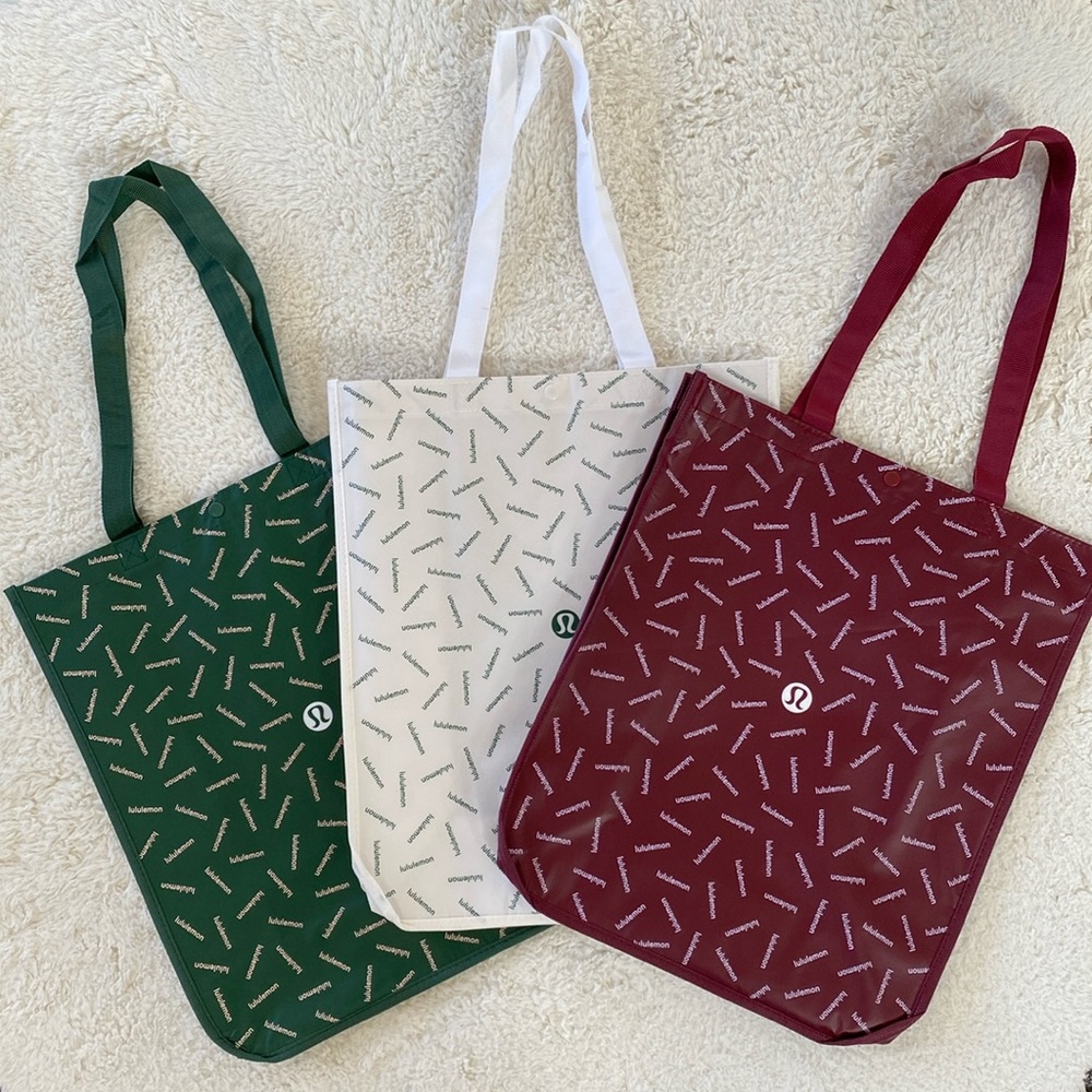 ❤️ 3 Large Brand New Lululemon Holiday Tote Bags